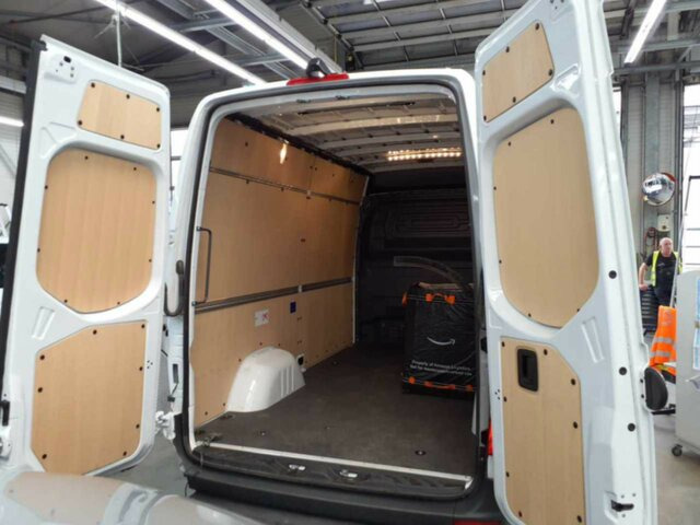 Furgon MERCEDES-BENZ Sprinter 317 CDI,3665mm,Automatik,Kamera: slika Furgon MERCEDES-BENZ Sprinter 317 CDI,3665mm,Automatik,Kamera