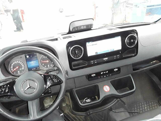 MERCEDES-BENZ Sprinter 317 CDI,L2H2,Automatik,Kamera,LED - Furgon: slika MERCEDES-BENZ Sprinter 317 CDI,L2H2,Automatik,Kamera,LED - Furgon MERCEDES-BENZ Sprinter 317 CDI,L2H2,Automatik,Kamera,LED - Furgon: slika MERCEDES-BENZ Sprinter 317 CDI,L2H2,Automatik,Kamera,LED - Furgon
