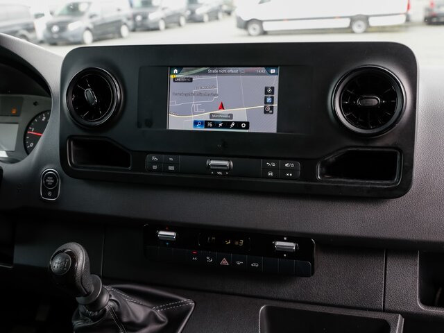 MERCEDES-BENZ Sprinter 317 Maxi,MBUX,Kamera,Tempomat - Furgon: slika MERCEDES-BENZ Sprinter 317 Maxi,MBUX,Kamera,Tempomat - Furgon MERCEDES-BENZ Sprinter 317 Maxi,MBUX,Kamera,Tempomat - Furgon: slika MERCEDES-BENZ Sprinter 317 Maxi,MBUX,Kamera,Tempomat - Furgon