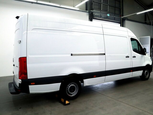 Furgon MERCEDES-BENZ Sprinter 317 Maxi,MBUX,Kamera,Tempomat: slika Furgon MERCEDES-BENZ Sprinter 317 Maxi,MBUX,Kamera,Tempomat