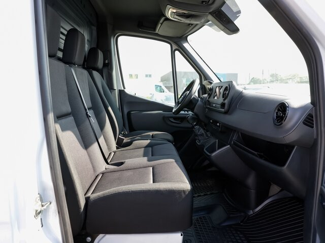 MERCEDES-BENZ Sprinter 317 Maxi,MBUX,Kamera,Tempomat - Furgon: slika MERCEDES-BENZ Sprinter 317 Maxi,MBUX,Kamera,Tempomat - Furgon MERCEDES-BENZ Sprinter 317 Maxi,MBUX,Kamera,Tempomat - Furgon: slika MERCEDES-BENZ Sprinter 317 Maxi,MBUX,Kamera,Tempomat - Furgon