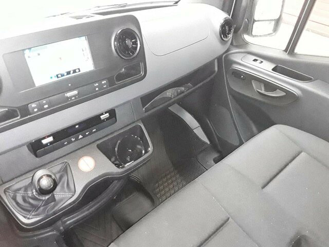 MERCEDES-BENZ Sprinter 317 Maxi,MBUX,Kamera,Tempomat - Furgon: slika MERCEDES-BENZ Sprinter 317 Maxi,MBUX,Kamera,Tempomat - Furgon MERCEDES-BENZ Sprinter 317 Maxi,MBUX,Kamera,Tempomat - Furgon: slika MERCEDES-BENZ Sprinter 317 Maxi,MBUX,Kamera,Tempomat - Furgon