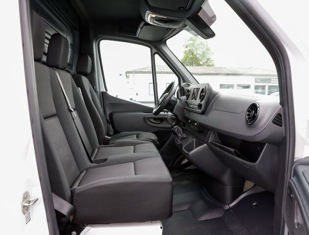 MERCEDES-BENZ Sprinter 317 Maxi XXL,MBUX,Kamera,Tempomat - Furgon: slika MERCEDES-BENZ Sprinter 317 Maxi XXL,MBUX,Kamera,Tempomat - Furgon MERCEDES-BENZ Sprinter 317 Maxi XXL,MBUX,Kamera,Tempomat - Furgon: slika MERCEDES-BENZ Sprinter 317 Maxi XXL,MBUX,Kamera,Tempomat - Furgon