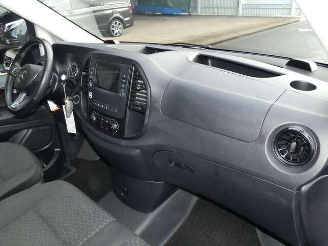 MERCEDES-BENZ Vito116CDI Extralang,Mixto,6Sitze,Automatik - Mali kombi: slika MERCEDES-BENZ Vito116CDI Extralang,Mixto,6Sitze,Automatik - Mali kombi MERCEDES-BENZ Vito116CDI Extralang,Mixto,6Sitze,Automatik - Mali kombi: slika MERCEDES-BENZ Vito116CDI Extralang,Mixto,6Sitze,Automatik - Mali kombi