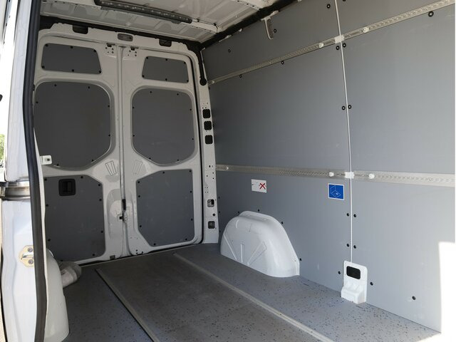 MERCEDES-BENZ eSprinter 312 Kasten FWD,3.924mm Radstand - Furgon, Električno dostavno vozilo: slika MERCEDES-BENZ eSprinter 312 Kasten FWD,3.924mm Radstand - Furgon, Električno dostavno vozilo MERCEDES-BENZ eSprinter 312 Kasten FWD,3.924mm Radstand - Furgon, Električno dostavno vozilo: slika MERCEDES-BENZ eSprinter 312 Kasten FWD,3.924mm Radstand - Furgon, Električno dostavno vozilo