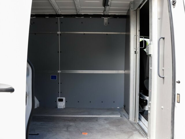 MERCEDES-BENZ eSprinter 312 Kasten FWD,3.924mm Radstand - Furgon, Električno dostavno vozilo: slika MERCEDES-BENZ eSprinter 312 Kasten FWD,3.924mm Radstand - Furgon, Električno dostavno vozilo MERCEDES-BENZ eSprinter 312 Kasten FWD,3.924mm Radstand - Furgon, Električno dostavno vozilo: slika MERCEDES-BENZ eSprinter 312 Kasten FWD,3.924mm Radstand - Furgon, Električno dostavno vozilo