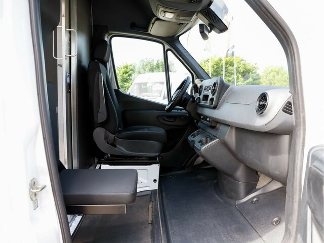 MERCEDES-BENZ eSprinter 312 Kasten FWD,3.924mm Radstand - Furgon, Električno dostavno vozilo: slika MERCEDES-BENZ eSprinter 312 Kasten FWD,3.924mm Radstand - Furgon, Električno dostavno vozilo MERCEDES-BENZ eSprinter 312 Kasten FWD,3.924mm Radstand - Furgon, Električno dostavno vozilo: slika MERCEDES-BENZ eSprinter 312 Kasten FWD,3.924mm Radstand - Furgon, Električno dostavno vozilo