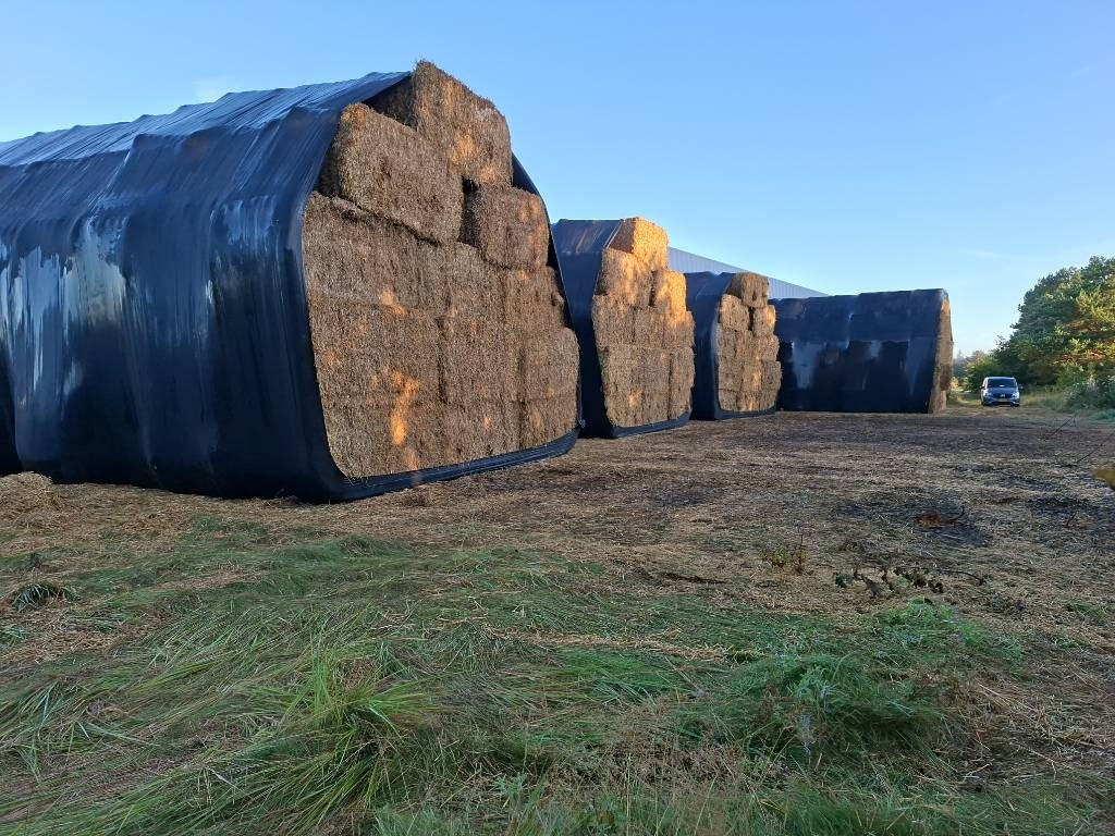 Pomi Wrap 12 - Omotač bala: slika Pomi Wrap 12 - Omotač bala Pomi Wrap 12 - Omotač bala: slika Pomi Wrap 12 - Omotač bala