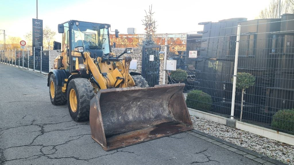 Utovarivač na kotačima CAT 908 H2 hydr. Schnellwechsler 3. Steuerkreis Allrad: slika Utovarivač na kotačima CAT 908 H2 hydr. Schnellwechsler 3. Steuerkreis Allrad