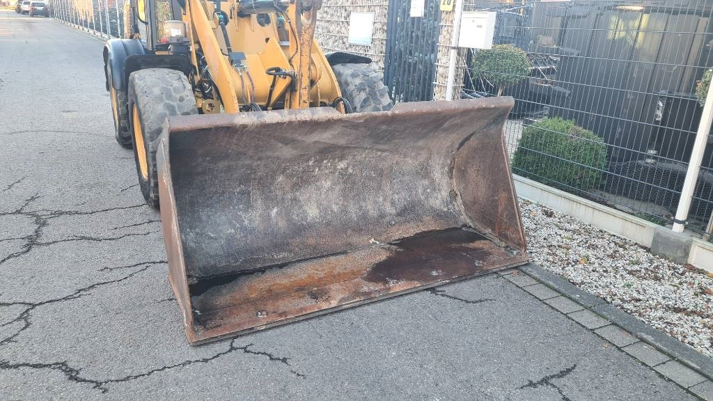 Utovarivač na kotačima CAT 908 H2 hydr. Schnellwechsler 3. Steuerkreis Allrad: slika Utovarivač na kotačima CAT 908 H2 hydr. Schnellwechsler 3. Steuerkreis Allrad