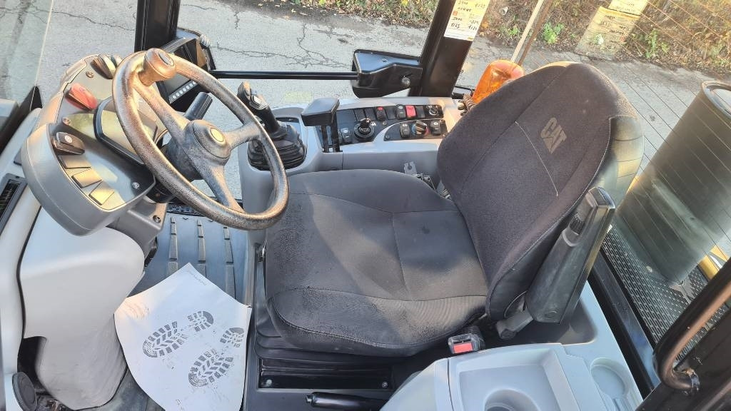 Utovarivač na kotačima CAT 908 H2 hydr. Schnellwechsler 3. Steuerkreis Allrad: slika Utovarivač na kotačima CAT 908 H2 hydr. Schnellwechsler 3. Steuerkreis Allrad