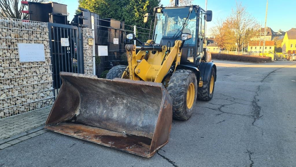 Utovarivač na kotačima CAT 908 H2 hydr. Schnellwechsler 3. Steuerkreis Allrad: slika Utovarivač na kotačima CAT 908 H2 hydr. Schnellwechsler 3. Steuerkreis Allrad