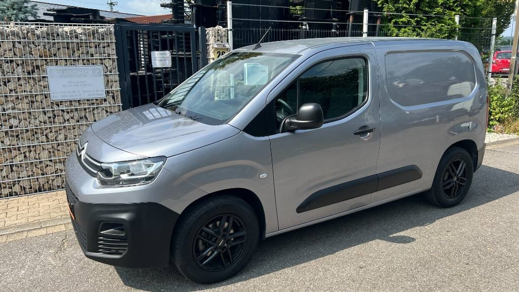 Citroën Berlingo 1.5 Blue HDI, Kasten, 8 Reifen, Klima - Dostavno vozilo sa zatvorenim sandukom: slika Citroën Berlingo 1.5 Blue HDI, Kasten, 8 Reifen, Klima - Dostavno vozilo sa zatvorenim sandukom Citroën Berlingo 1.5 Blue HDI, Kasten, 8 Reifen, Klima - Dostavno vozilo sa zatvorenim sandukom: slika Citroën Berlingo 1.5 Blue HDI, Kasten, 8 Reifen, Klima - Dostavno vozilo sa zatvorenim sandukom