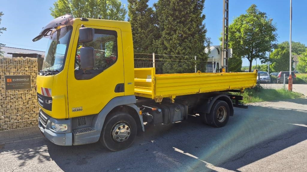 DAF Lkw 3-Seiten-Kipper Meiller 45.220, 2 x AHK, Servo - Kiper: slika DAF Lkw 3-Seiten-Kipper Meiller 45.220, 2 x AHK, Servo - Kiper DAF Lkw 3-Seiten-Kipper Meiller 45.220, 2 x AHK, Servo - Kiper: slika DAF Lkw 3-Seiten-Kipper Meiller 45.220, 2 x AHK, Servo - Kiper