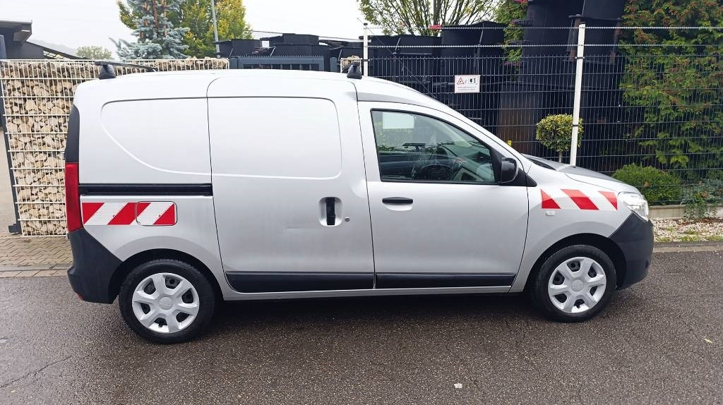 Dacia Dokker Transporter, Kastenwagen, Werkstattschränke  - Mali kombi: slika Dacia Dokker Transporter, Kastenwagen, Werkstattschränke  - Mali kombi Dacia Dokker Transporter, Kastenwagen, Werkstattschränke  - Mali kombi: slika Dacia Dokker Transporter, Kastenwagen, Werkstattschränke  - Mali kombi
