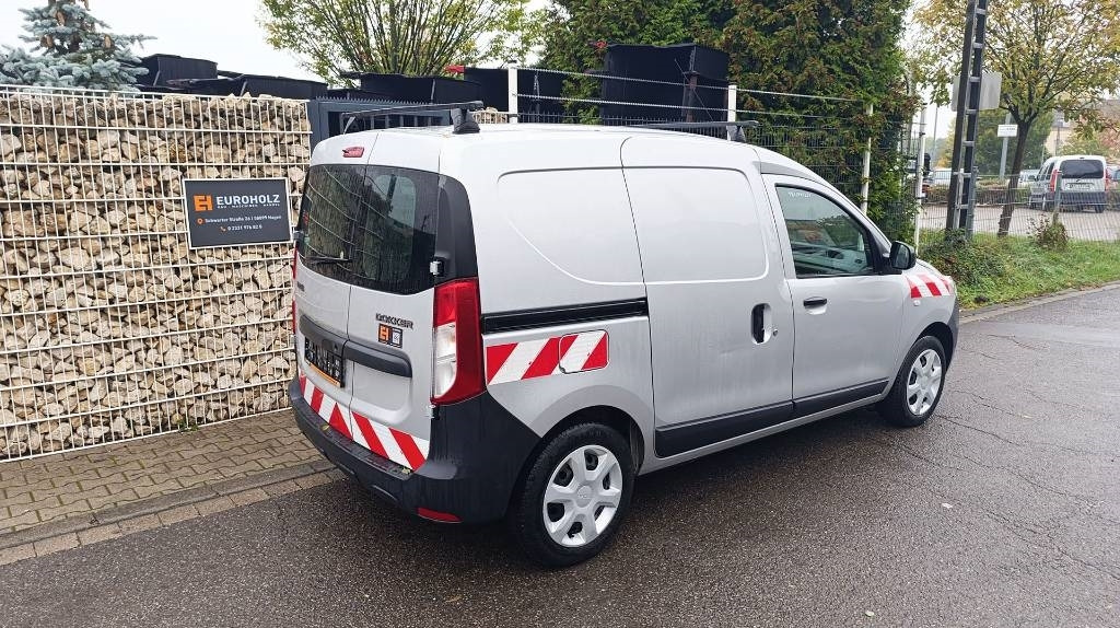 Dacia Dokker Transporter, Kastenwagen, Werkstattschränke  - Mali kombi: slika Dacia Dokker Transporter, Kastenwagen, Werkstattschränke  - Mali kombi Dacia Dokker Transporter, Kastenwagen, Werkstattschränke  - Mali kombi: slika Dacia Dokker Transporter, Kastenwagen, Werkstattschränke  - Mali kombi