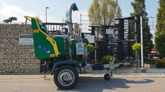 Holzhäcksler HS 170M nur 323 Bh - Drobilica za drvo: slika Holzhäcksler HS 170M nur 323 Bh - Drobilica za drvo Holzhäcksler HS 170M nur 323 Bh - Drobilica za drvo: slika Holzhäcksler HS 170M nur 323 Bh - Drobilica za drvo