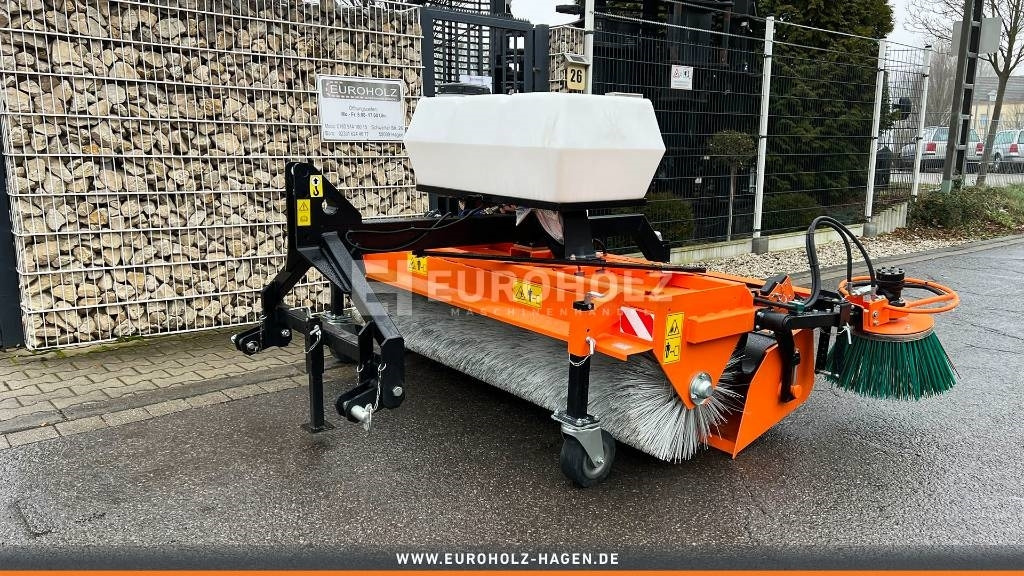 Kehrmaschine ZM2000 Seitenbesen 3-Punkt-Aufnahme - Metla: slika Kehrmaschine ZM2000 Seitenbesen 3-Punkt-Aufnahme - Metla Kehrmaschine ZM2000 Seitenbesen 3-Punkt-Aufnahme - Metla: slika Kehrmaschine ZM2000 Seitenbesen 3-Punkt-Aufnahme - Metla