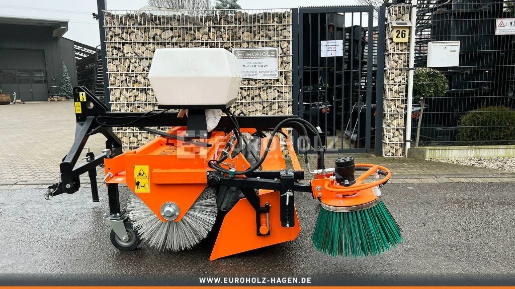 Kehrmaschine ZM2000 mit Seitenbesen - Metla za Namjenska/ Posebna vozila: slika Kehrmaschine ZM2000 mit Seitenbesen - Metla za Namjenska/ Posebna vozila Kehrmaschine ZM2000 mit Seitenbesen - Metla za Namjenska/ Posebna vozila: slika Kehrmaschine ZM2000 mit Seitenbesen - Metla za Namjenska/ Posebna vozila