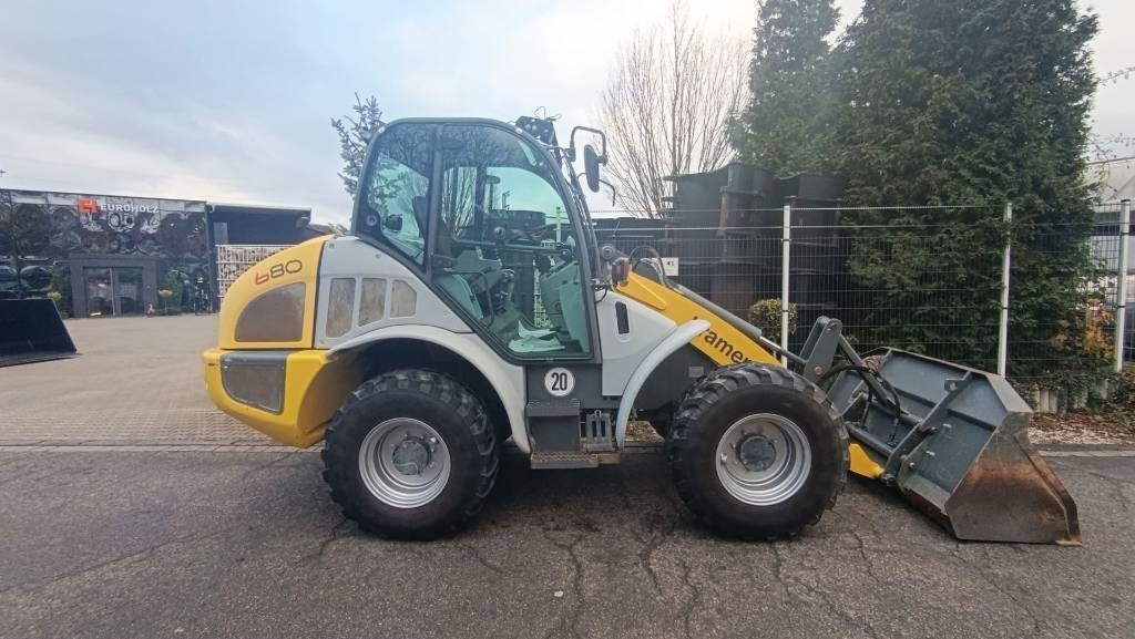 Kramer 680 Allrad, hydr. Schnellwechsler, Frontschaufel - Utovarivač na kotačima: slika Kramer 680 Allrad, hydr. Schnellwechsler, Frontschaufel - Utovarivač na kotačima Kramer 680 Allrad, hydr. Schnellwechsler, Frontschaufel - Utovarivač na kotačima: slika Kramer 680 Allrad, hydr. Schnellwechsler, Frontschaufel - Utovarivač na kotačima