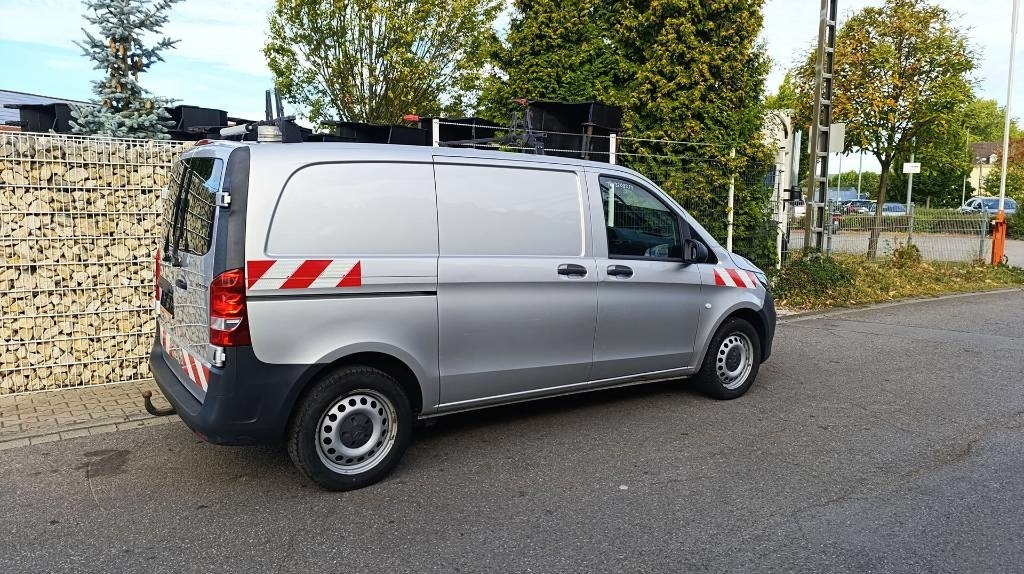 Mercedes-Benz Vito 114 CDI Allrad-Werkstattschränke-Standheizung - Dostavno vozilo sa zatvorenim sandukom: slika Mercedes-Benz Vito 114 CDI Allrad-Werkstattschränke-Standheizung - Dostavno vozilo sa zatvorenim sandukom Mercedes-Benz Vito 114 CDI Allrad-Werkstattschränke-Standheizung - Dostavno vozilo sa zatvorenim sandukom: slika Mercedes-Benz Vito 114 CDI Allrad-Werkstattschränke-Standheizung - Dostavno vozilo sa zatvorenim sandukom