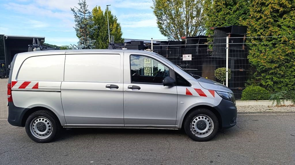 Mercedes-Benz Vito 114 CDI Allrad-Werkstattschränke-Standheizung - Dostavno vozilo sa zatvorenim sandukom: slika Mercedes-Benz Vito 114 CDI Allrad-Werkstattschränke-Standheizung - Dostavno vozilo sa zatvorenim sandukom Mercedes-Benz Vito 114 CDI Allrad-Werkstattschränke-Standheizung - Dostavno vozilo sa zatvorenim sandukom: slika Mercedes-Benz Vito 114 CDI Allrad-Werkstattschränke-Standheizung - Dostavno vozilo sa zatvorenim sandukom