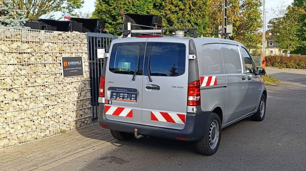 Mercedes-Benz Vito 114 CDI Allrad-Werkstattschränke-Standheizung - Dostavno vozilo sa zatvorenim sandukom: slika Mercedes-Benz Vito 114 CDI Allrad-Werkstattschränke-Standheizung - Dostavno vozilo sa zatvorenim sandukom Mercedes-Benz Vito 114 CDI Allrad-Werkstattschränke-Standheizung - Dostavno vozilo sa zatvorenim sandukom: slika Mercedes-Benz Vito 114 CDI Allrad-Werkstattschränke-Standheizung - Dostavno vozilo sa zatvorenim sandukom