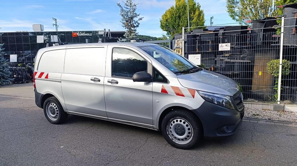 Mercedes-Benz Vito 114 CDI Allrad-Werkstattschränke-Standheizung - Dostavno vozilo sa zatvorenim sandukom: slika Mercedes-Benz Vito 114 CDI Allrad-Werkstattschränke-Standheizung - Dostavno vozilo sa zatvorenim sandukom Mercedes-Benz Vito 114 CDI Allrad-Werkstattschränke-Standheizung - Dostavno vozilo sa zatvorenim sandukom: slika Mercedes-Benz Vito 114 CDI Allrad-Werkstattschränke-Standheizung - Dostavno vozilo sa zatvorenim sandukom
