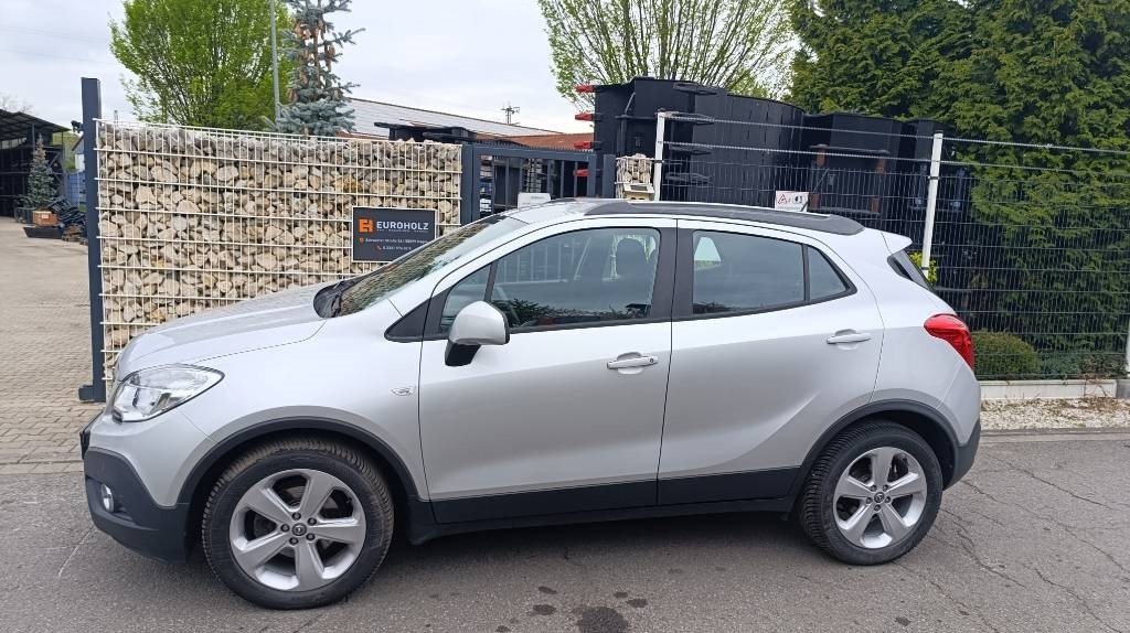 Opel Mokka 1.7 CDTI, Klima, Allrad (4x4), Webasto - SUV: slika Opel Mokka 1.7 CDTI, Klima, Allrad (4x4), Webasto - SUV Opel Mokka 1.7 CDTI, Klima, Allrad (4x4), Webasto - SUV: slika Opel Mokka 1.7 CDTI, Klima, Allrad (4x4), Webasto - SUV