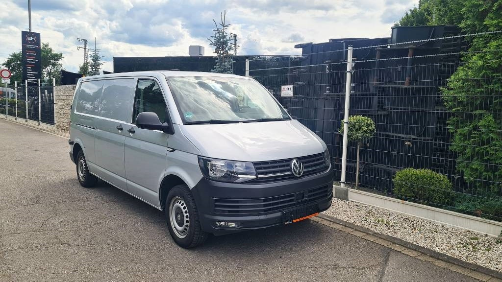 Volkswagen T6 2.0 TDI Kasten- Werkstattwagen, Klima, 3-Sitzer - Mali kombi: slika Volkswagen T6 2.0 TDI Kasten- Werkstattwagen, Klima, 3-Sitzer - Mali kombi Volkswagen T6 2.0 TDI Kasten- Werkstattwagen, Klima, 3-Sitzer - Mali kombi: slika Volkswagen T6 2.0 TDI Kasten- Werkstattwagen, Klima, 3-Sitzer - Mali kombi