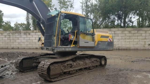 Bager gusjeničar Volvo Ec 250 DNL mit Neu Long REach Arm 16 m: slika Bager gusjeničar Volvo Ec 250 DNL mit Neu Long REach Arm 16 m