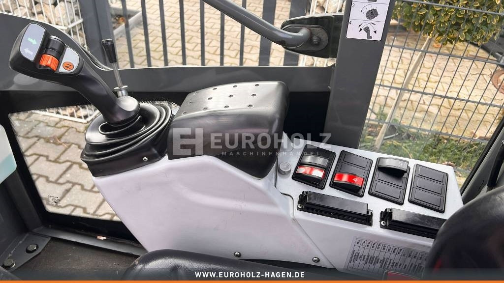 Zakup Yanmar Minibagger Vio 25-4 mit Schnellwechsler MS03  Yanmar Minibagger Vio 25-4 mit Schnellwechsler MS03: slika Zakup Yanmar Minibagger Vio 25-4 mit Schnellwechsler MS03  Yanmar Minibagger Vio 25-4 mit Schnellwechsler MS03