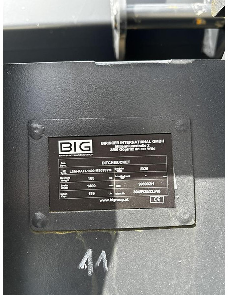 Novi Korpa Big Böschungslöffel 140cm mit MS03 Symblock Aufnahme: slika Novi Korpa Big Böschungslöffel 140cm mit MS03 Symblock Aufnahme