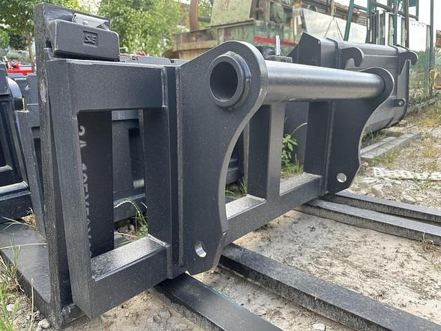 Big Palettengabel 120cm mit Manitou 3,5 Tonnen - Vilice za Oprema za rukovanje materijalima: slika Big Palettengabel 120cm mit Manitou 3,5 Tonnen - Vilice za Oprema za rukovanje materijalima Big Palettengabel 120cm mit Manitou 3,5 Tonnen - Vilice za Oprema za rukovanje materijalima: slika Big Palettengabel 120cm mit Manitou 3,5 Tonnen - Vilice za Oprema za rukovanje materijalima
