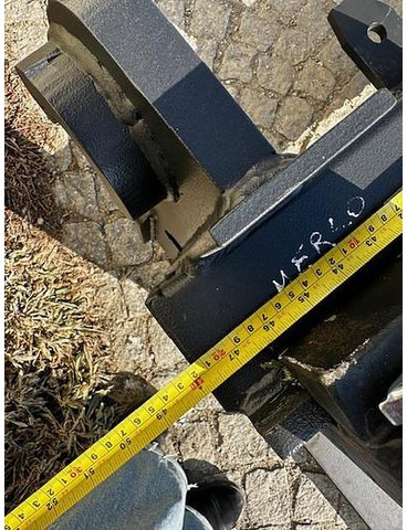 Big Palettengabel 3,5 t mit Merlo Aufnahme 120 cm FEM 3 Träggerahmen - Vilice za Oprema za rukovanje materijalima: slika Big Palettengabel 3,5 t mit Merlo Aufnahme 120 cm FEM 3 Träggerahmen - Vilice za Oprema za rukovanje materijalima Big Palettengabel 3,5 t mit Merlo Aufnahme 120 cm FEM 3 Träggerahmen - Vilice za Oprema za rukovanje materijalima: slika Big Palettengabel 3,5 t mit Merlo Aufnahme 120 cm FEM 3 Träggerahmen - Vilice za Oprema za rukovanje materijalima