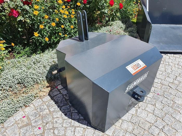 Frontgewicht 1000 kg - Protuuteg: slika Frontgewicht 1000 kg - Protuuteg Frontgewicht 1000 kg - Protuuteg: slika Frontgewicht 1000 kg - Protuuteg