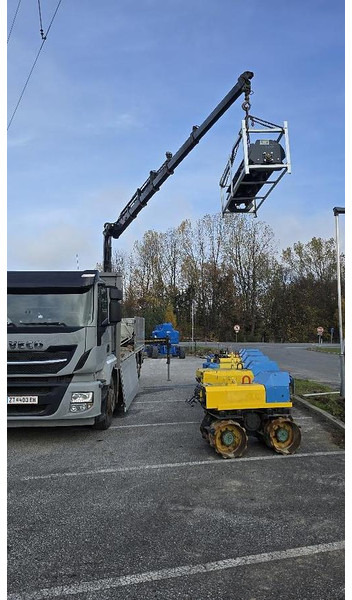Iveco Stralis 6x2 Baustoffpritsche mit Hiab 228-E5 Kran - Kamion s kranom: slika Iveco Stralis 6x2 Baustoffpritsche mit Hiab 228-E5 Kran - Kamion s kranom Iveco Stralis 6x2 Baustoffpritsche mit Hiab 228-E5 Kran - Kamion s kranom: slika Iveco Stralis 6x2 Baustoffpritsche mit Hiab 228-E5 Kran - Kamion s kranom