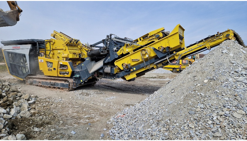 Keestrack R3e raupenmobiler Prallbrecher Vollausstattung - Drobilica: slika Keestrack R3e raupenmobiler Prallbrecher Vollausstattung - Drobilica Keestrack R3e raupenmobiler Prallbrecher Vollausstattung - Drobilica: slika Keestrack R3e raupenmobiler Prallbrecher Vollausstattung - Drobilica