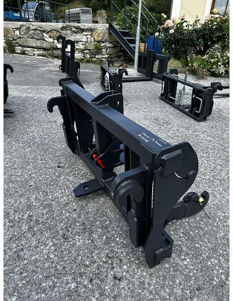 Big Adapter Merlo auf Dreipunkt Aufnahme - Priključak: slika Big Adapter Merlo auf Dreipunkt Aufnahme - Priključak Big Adapter Merlo auf Dreipunkt Aufnahme - Priključak: slika Big Adapter Merlo auf Dreipunkt Aufnahme - Priključak
