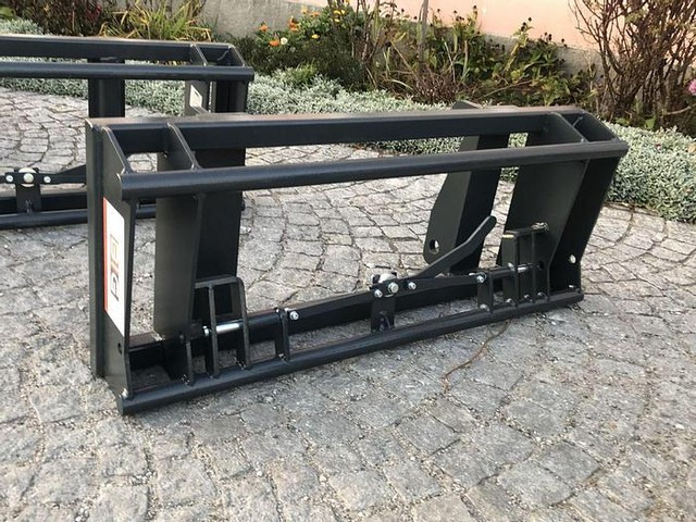 Weidemann Adapter pass. zu Euro Aufnahme - Priključak: slika Weidemann Adapter pass. zu Euro Aufnahme - Priključak Weidemann Adapter pass. zu Euro Aufnahme - Priključak: slika Weidemann Adapter pass. zu Euro Aufnahme - Priključak