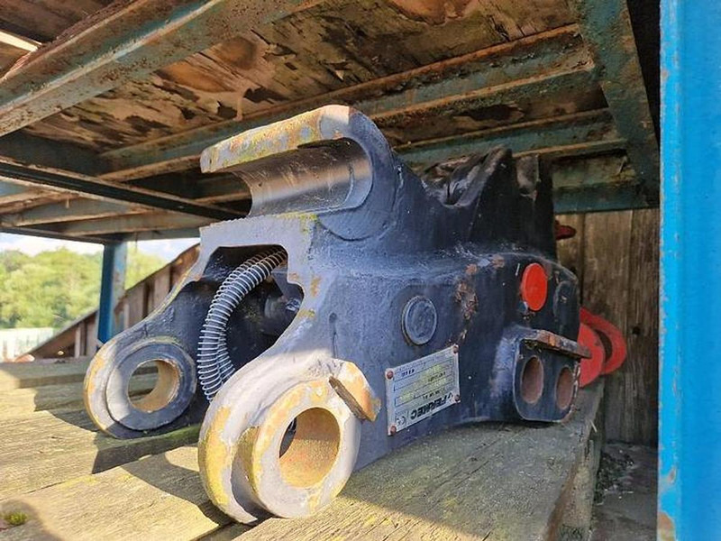 Terex / Fermec / MF Schnellwechsler - Brza spojka: slika Terex / Fermec / MF Schnellwechsler - Brza spojka Terex / Fermec / MF Schnellwechsler - Brza spojka: slika Terex / Fermec / MF Schnellwechsler - Brza spojka