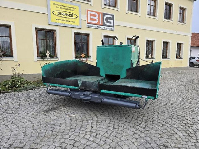 Vögele Super 800 Asphaltfertiger - Stroj za asfaltiranje: slika Vögele Super 800 Asphaltfertiger - Stroj za asfaltiranje Vögele Super 800 Asphaltfertiger - Stroj za asfaltiranje: slika Vögele Super 800 Asphaltfertiger - Stroj za asfaltiranje