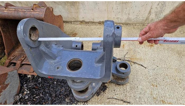 Volvo Stütze / Knickgelenk / Anbaubock passend zu Volvo ECR88 - Bager: slika Volvo Stütze / Knickgelenk / Anbaubock passend zu Volvo ECR88 - Bager Volvo Stütze / Knickgelenk / Anbaubock passend zu Volvo ECR88 - Bager: slika Volvo Stütze / Knickgelenk / Anbaubock passend zu Volvo ECR88 - Bager