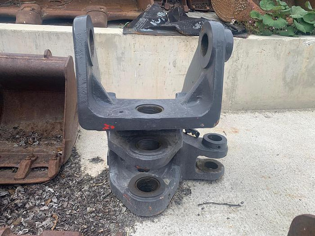 Volvo Stütze / Knickgelenk / Anbaubock passend zu Volvo ECR88 - Bager: slika Volvo Stütze / Knickgelenk / Anbaubock passend zu Volvo ECR88 - Bager Volvo Stütze / Knickgelenk / Anbaubock passend zu Volvo ECR88 - Bager: slika Volvo Stütze / Knickgelenk / Anbaubock passend zu Volvo ECR88 - Bager