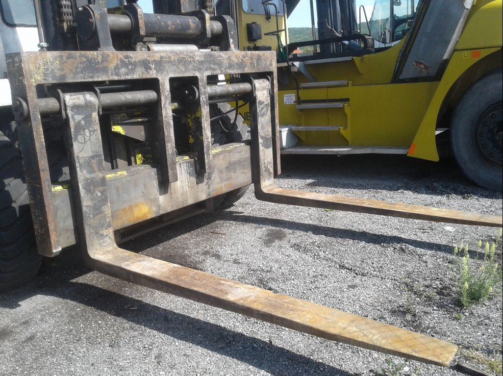 Kalmar KLMV20-1200 - Diesel viličar: slika Kalmar KLMV20-1200 - Diesel viličar Kalmar KLMV20-1200 - Diesel viličar: slika Kalmar KLMV20-1200 - Diesel viličar