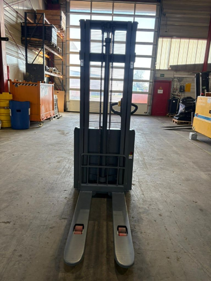 Osaka CDD12R-EN - Slagač stoga: slika  Osaka CDD12R-EN - Slagač stoga Osaka CDD12R-EN - Slagač stoga: slika  Osaka CDD12R-EN - Slagač stoga