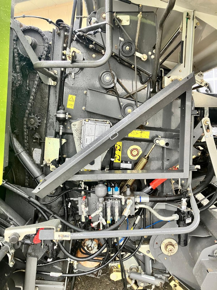 CLAAS Rollant 454 - Oprema za prevrtanje sijena: slika CLAAS Rollant 454 - Oprema za prevrtanje sijena CLAAS Rollant 454 - Oprema za prevrtanje sijena: slika CLAAS Rollant 454 - Oprema za prevrtanje sijena