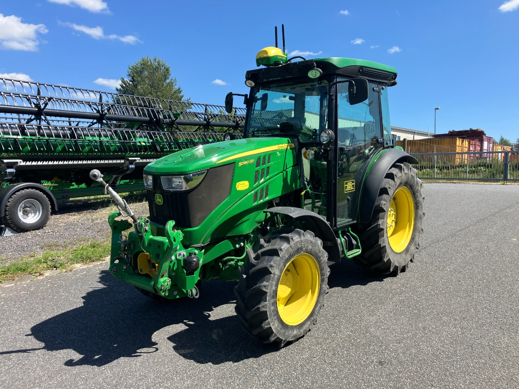 John Deere 5090GF mit RTK- Lenksystem/ FKH/FZW - Traktor: slika John Deere 5090GF mit RTK- Lenksystem/ FKH/FZW - Traktor John Deere 5090GF mit RTK- Lenksystem/ FKH/FZW - Traktor: slika John Deere 5090GF mit RTK- Lenksystem/ FKH/FZW - Traktor