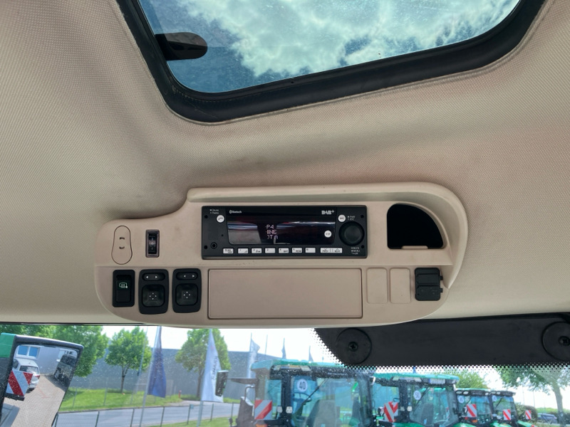 John Deere 6R250 mit FKH/ FZW/ CommandPro - Traktor: slika John Deere 6R250 mit FKH/ FZW/ CommandPro - Traktor John Deere 6R250 mit FKH/ FZW/ CommandPro - Traktor: slika John Deere 6R250 mit FKH/ FZW/ CommandPro - Traktor
