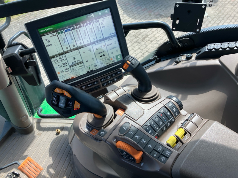 John Deere 6R250 mit FKH/ FZW/ CommandPro - Traktor: slika John Deere 6R250 mit FKH/ FZW/ CommandPro - Traktor John Deere 6R250 mit FKH/ FZW/ CommandPro - Traktor: slika John Deere 6R250 mit FKH/ FZW/ CommandPro - Traktor